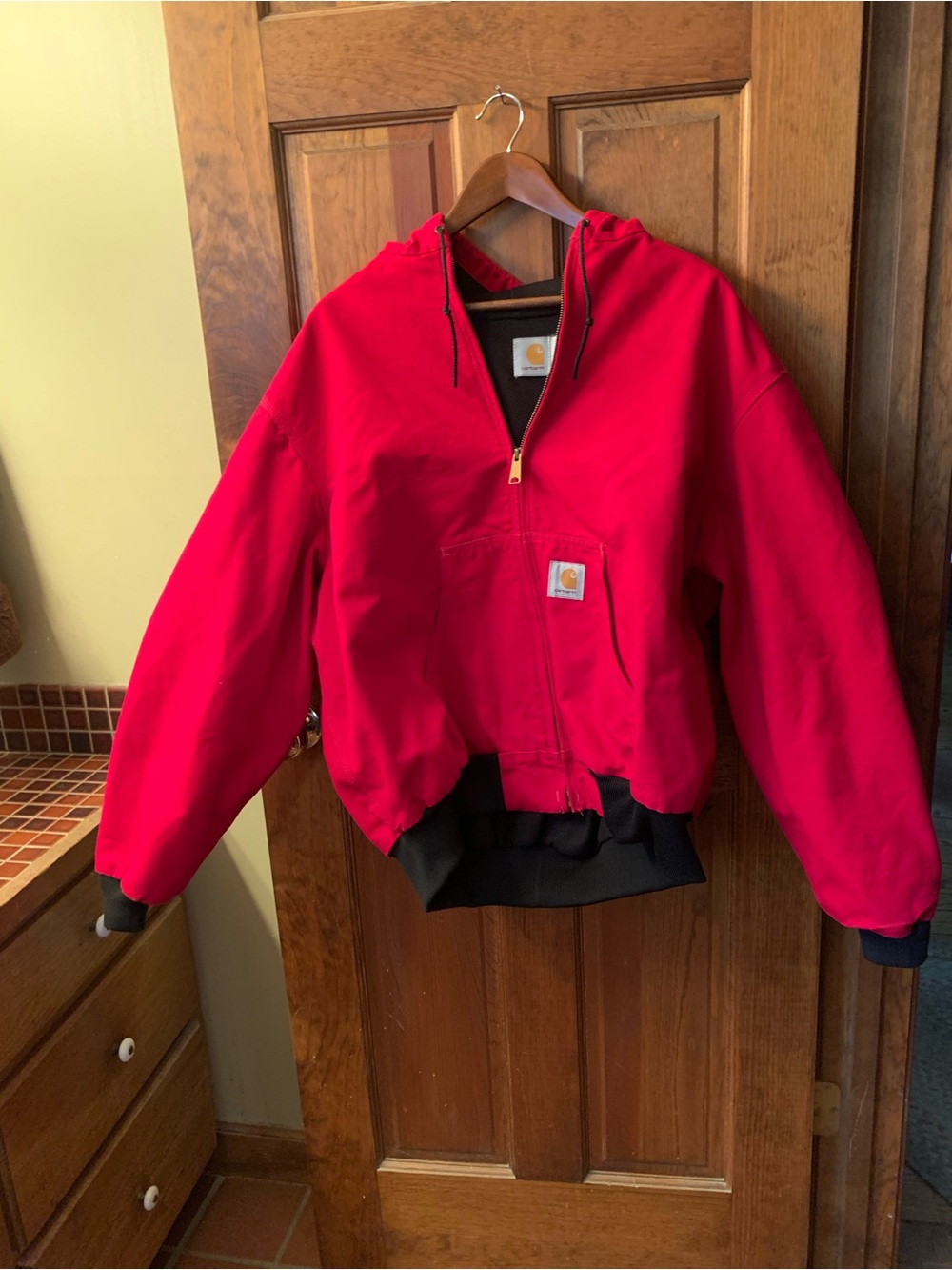Carhartt BRIGHT RED hooded jacket, heavy weight material, BLACK thermal lining.
